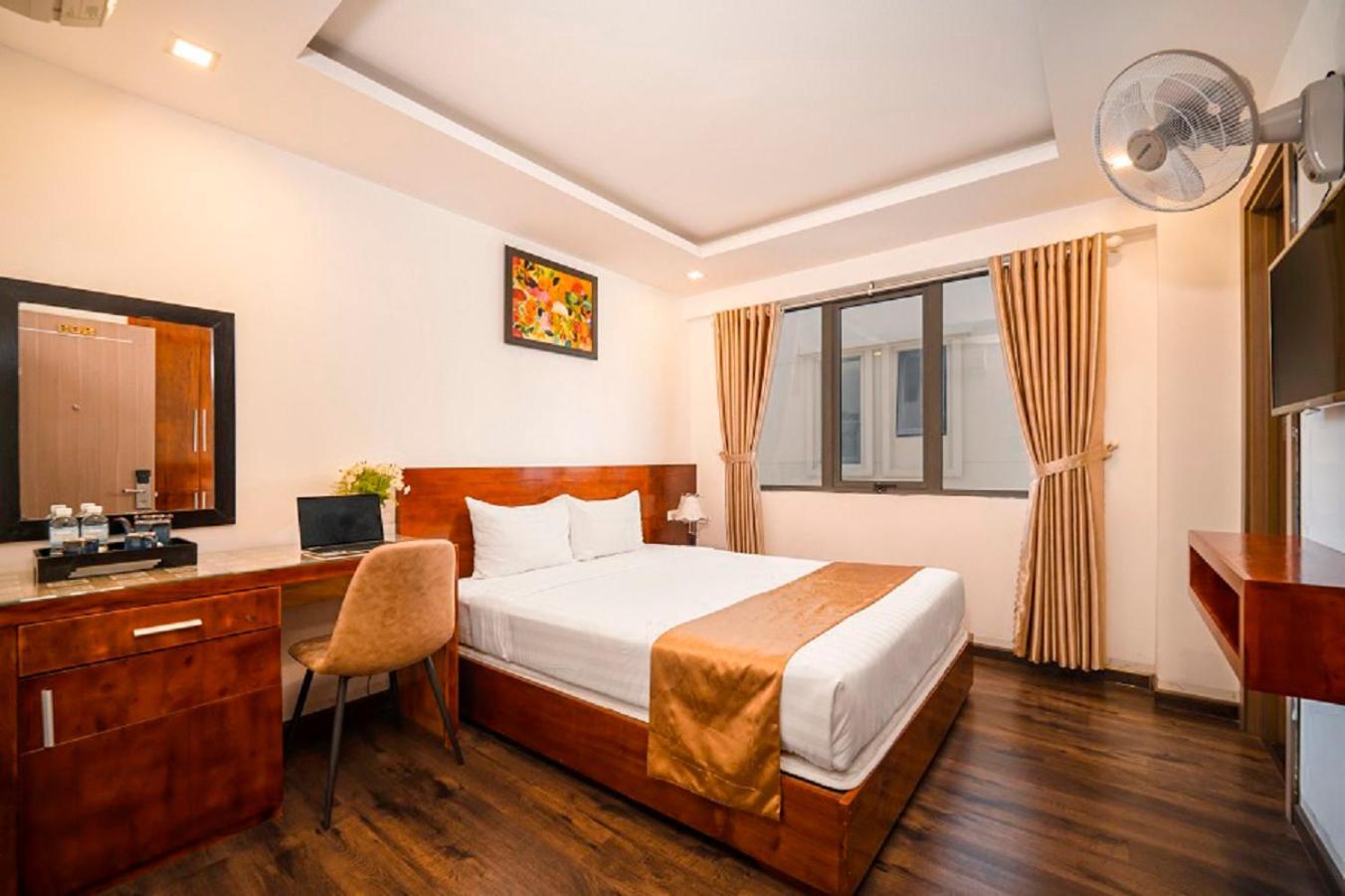 Waikiki Beach Hotel Da Nang Exterior photo