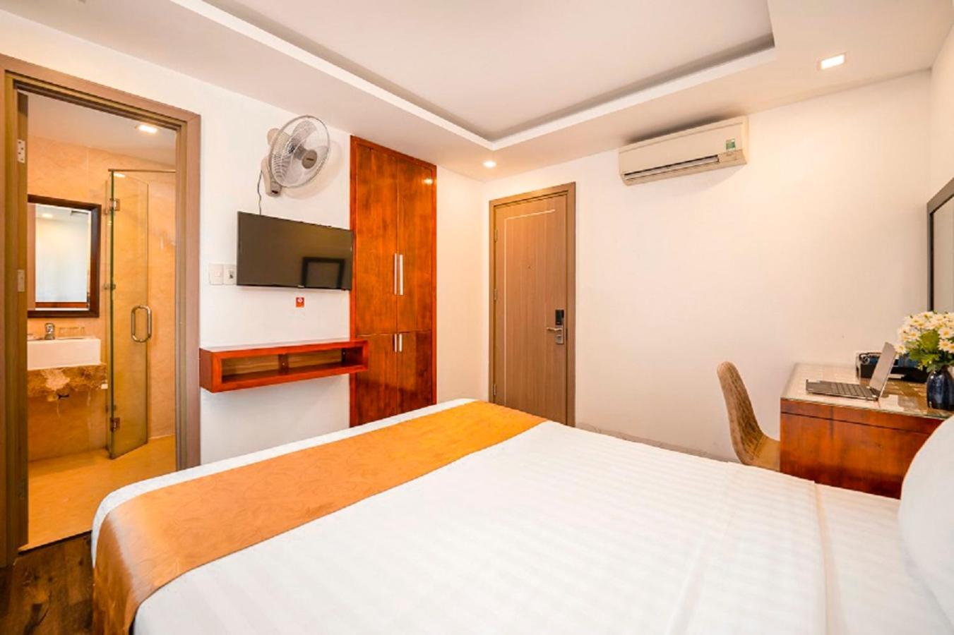 Waikiki Beach Hotel Da Nang Exterior photo