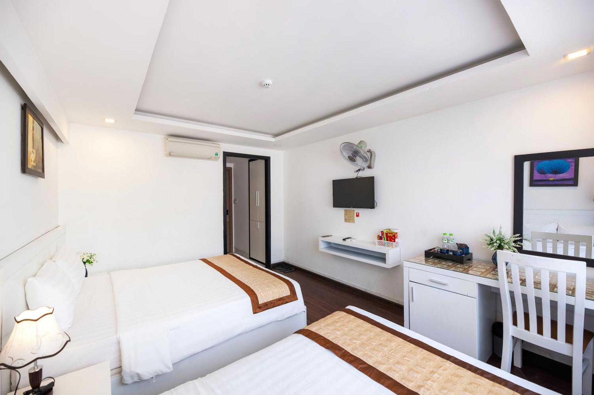 Waikiki Beach Hotel Da Nang Exterior photo