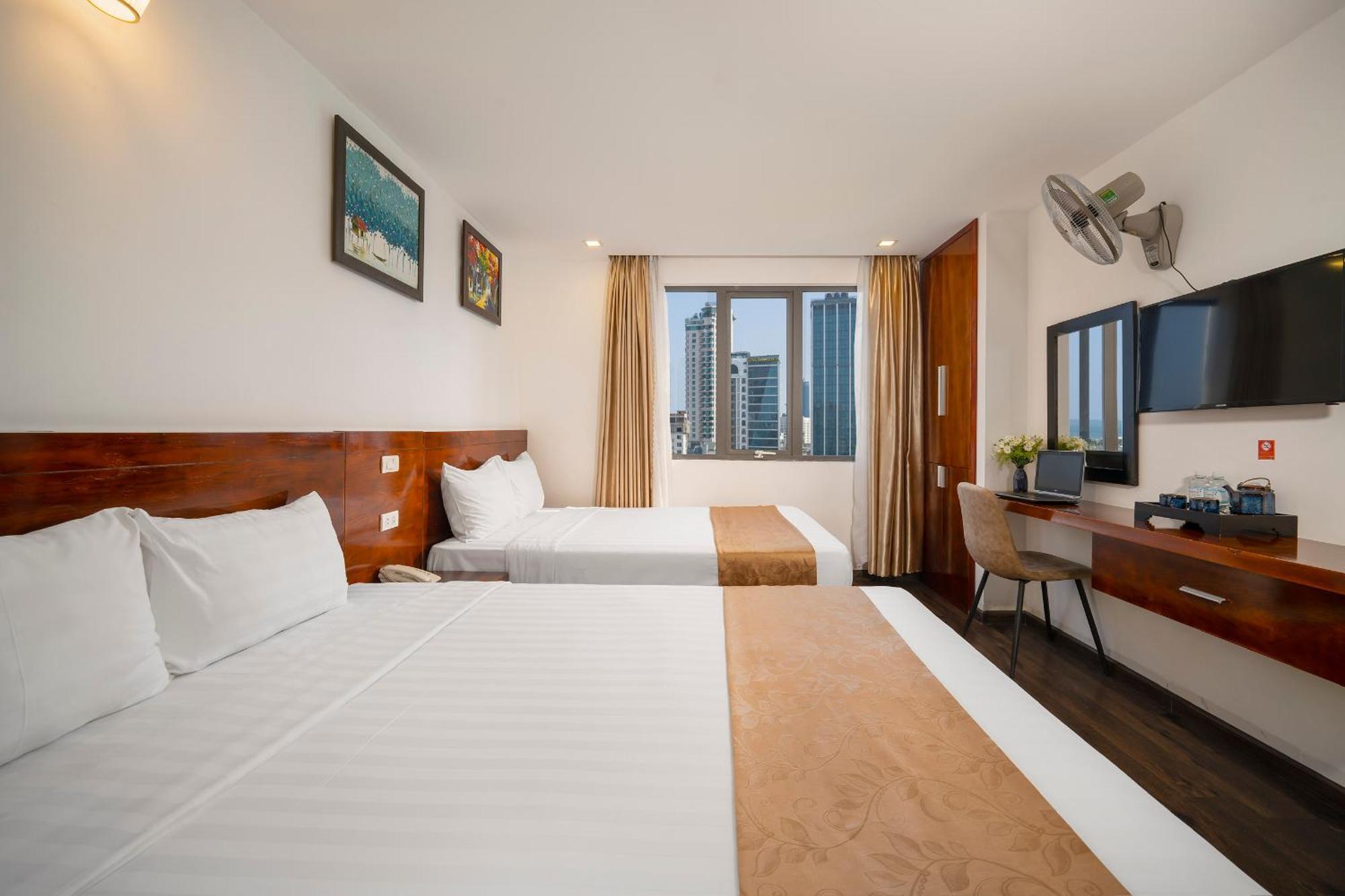 Waikiki Beach Hotel Da Nang Exterior photo