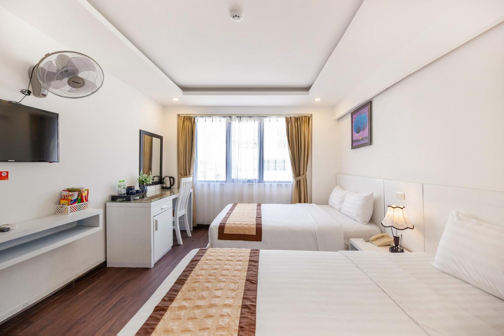 Waikiki Beach Hotel Da Nang Exterior photo