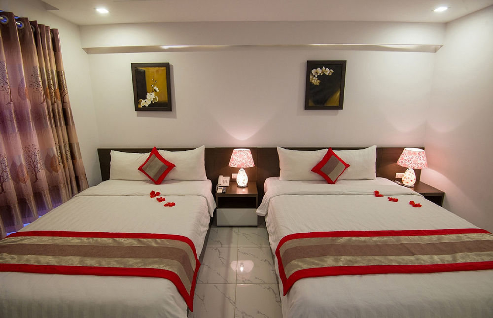 Waikiki Beach Hotel Da Nang Exterior photo